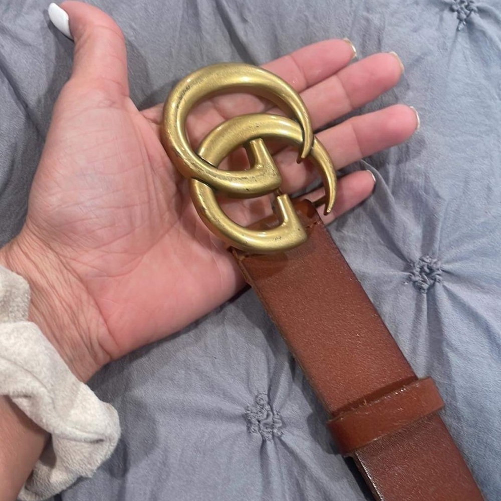 ✨Authentic GUCCI Belt sz 80 fits sz 4-6 pant or 26-28 sz waist.🥂